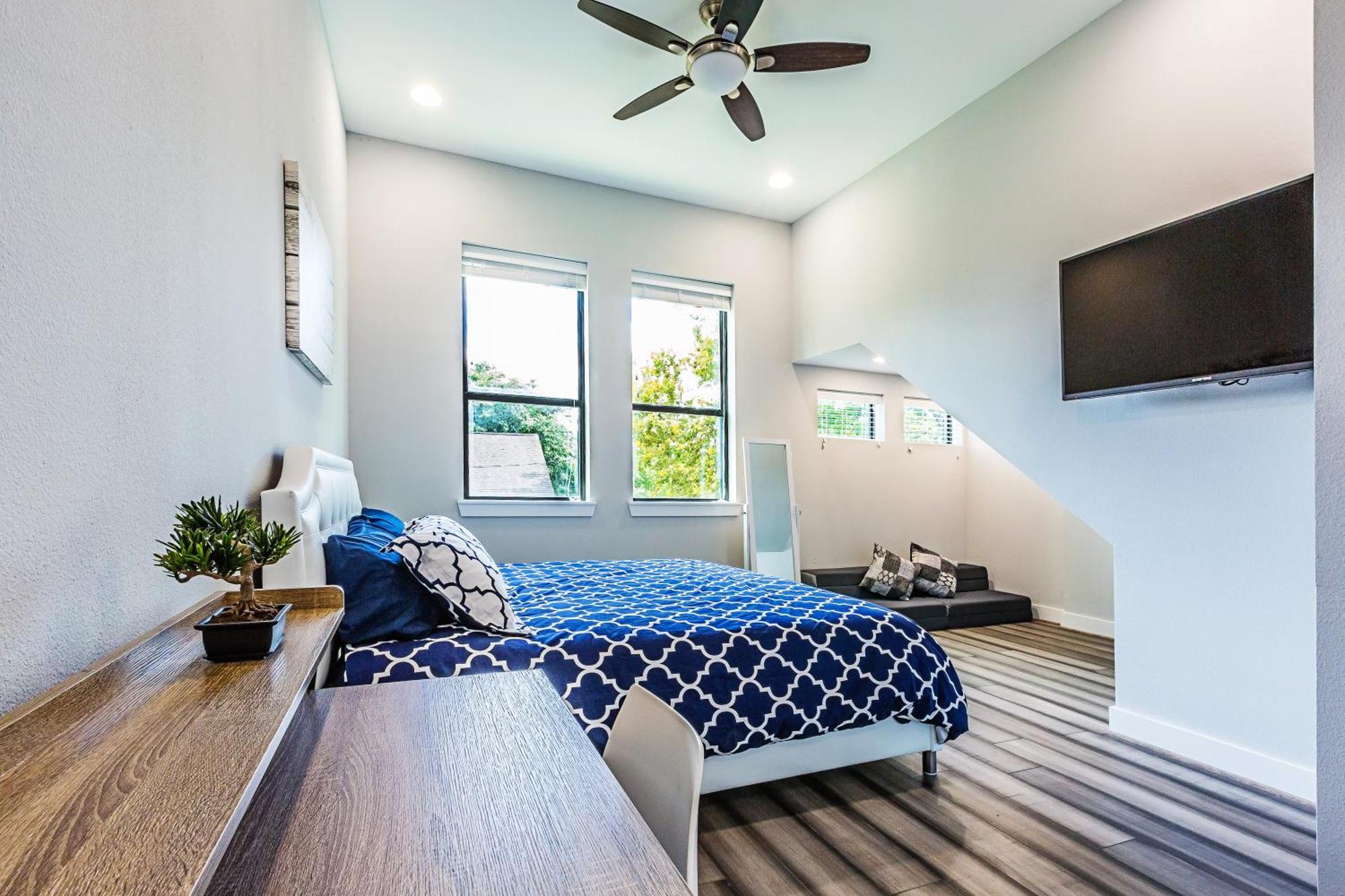Montrose Guesthouse Suites By Dunyha Houston Exterior foto